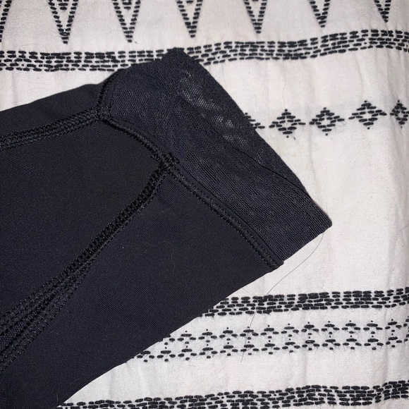 Rare lululemon Polkadot leggings - Picture 7 of 8